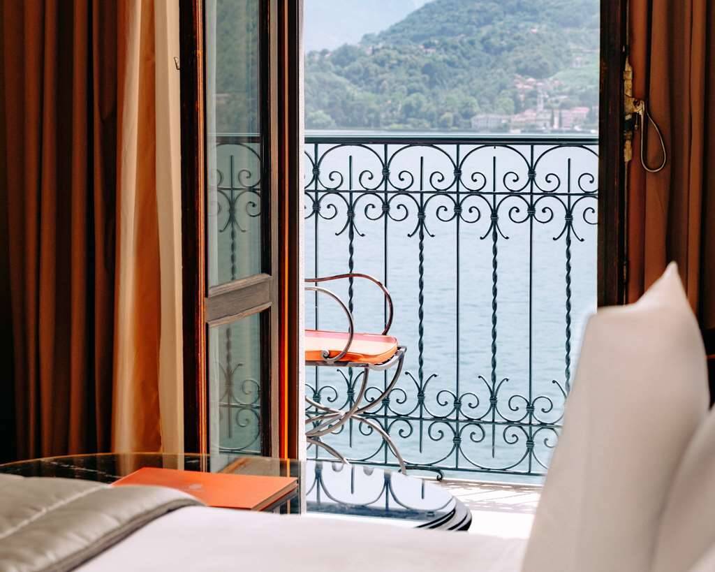 Lake View Prestige Room
