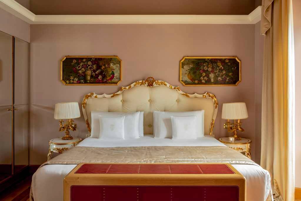 Signature Suite