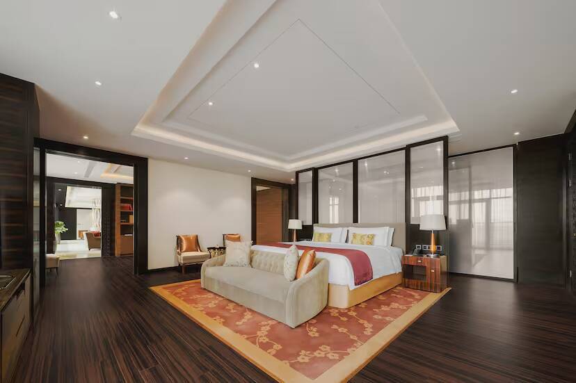 Presidential Suite Red Level