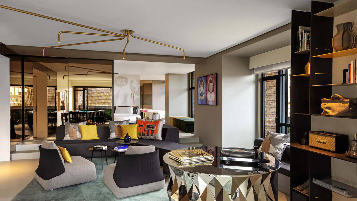 Penthouse I Exchange 