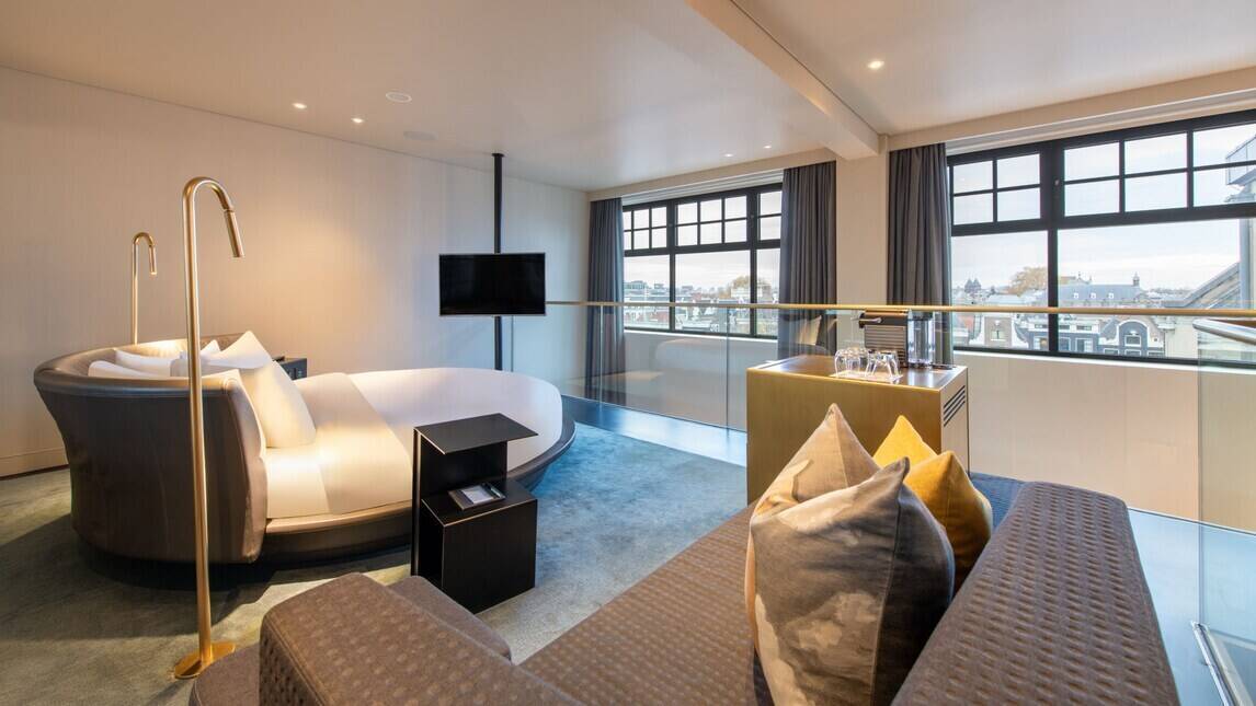Penthouse I Bank
