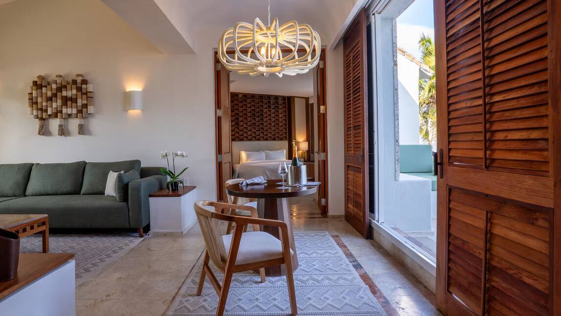 Butler Service Oceanfront Two Bedroom Signature Suite