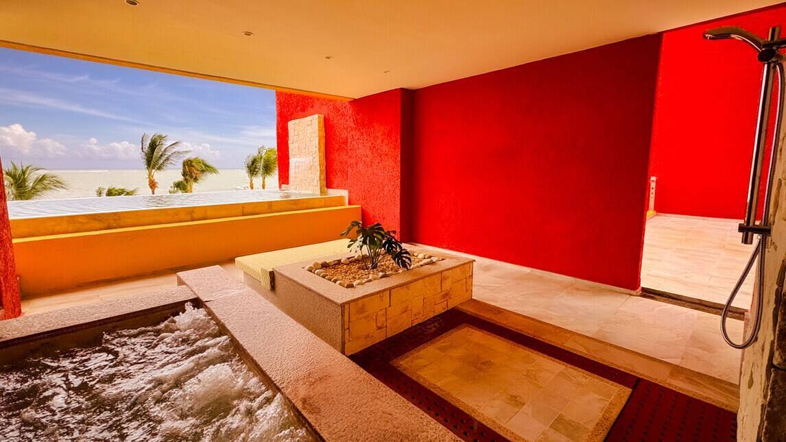 Butler Service Chairman Three Bedroom Signature Suite Oceanfront Private pool
