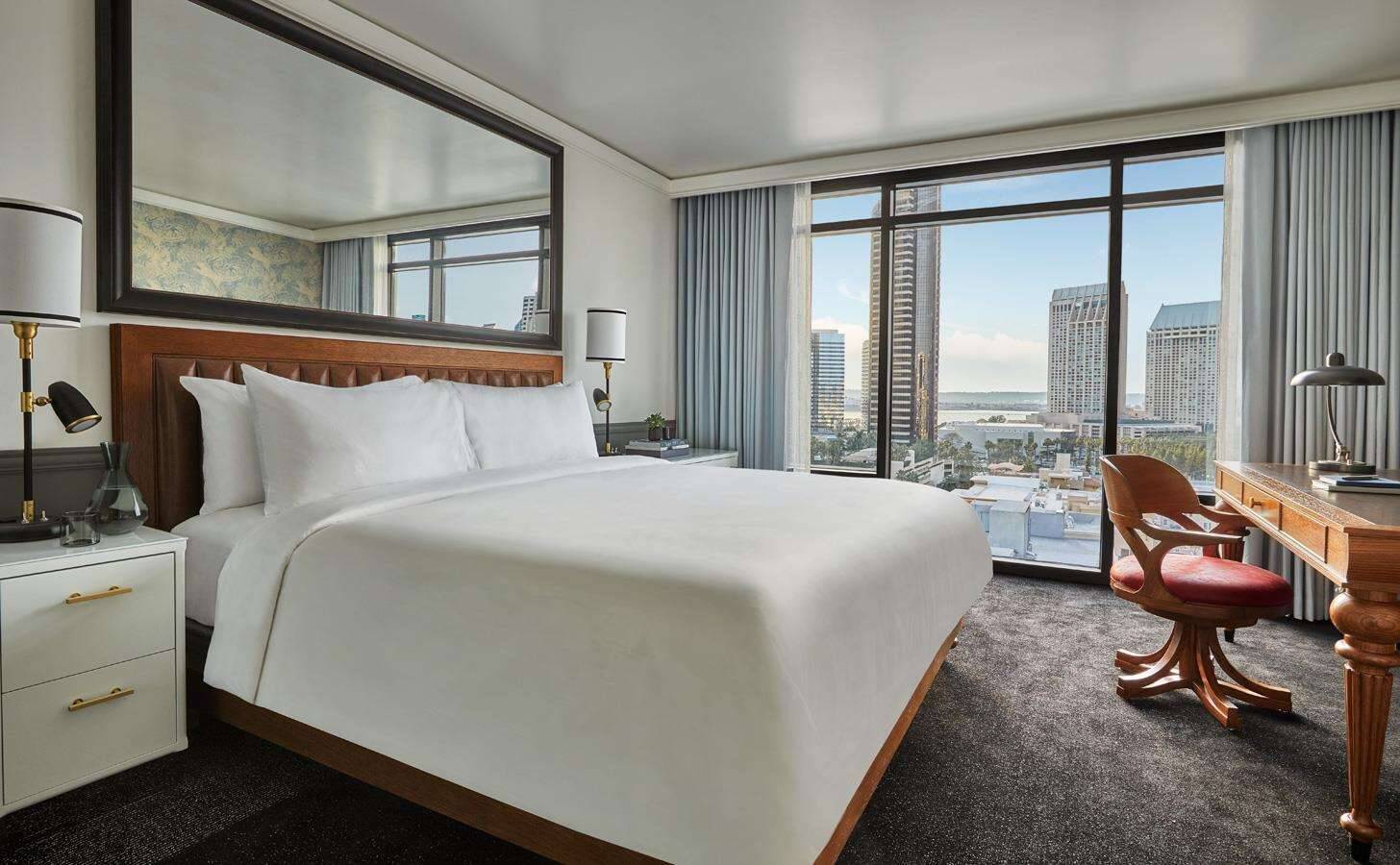 DELUXE CITY VIEW ONE BEDROOM SUITE