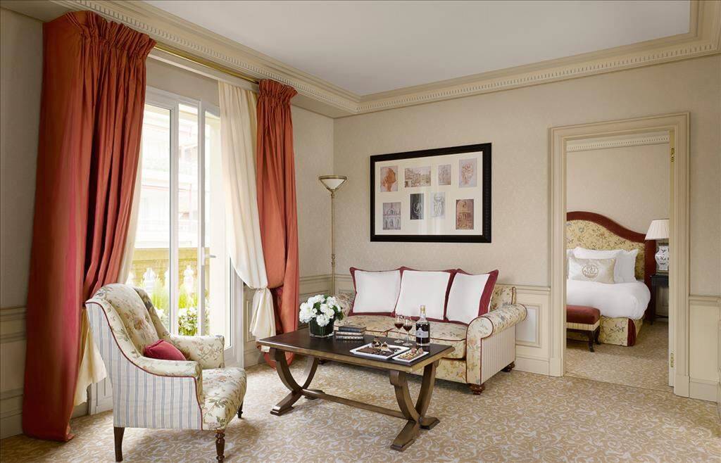 Deluxe Suite