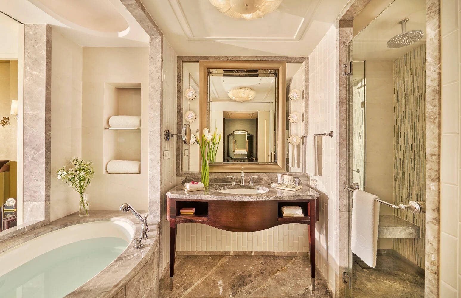 Family Deluxe Room Connecting