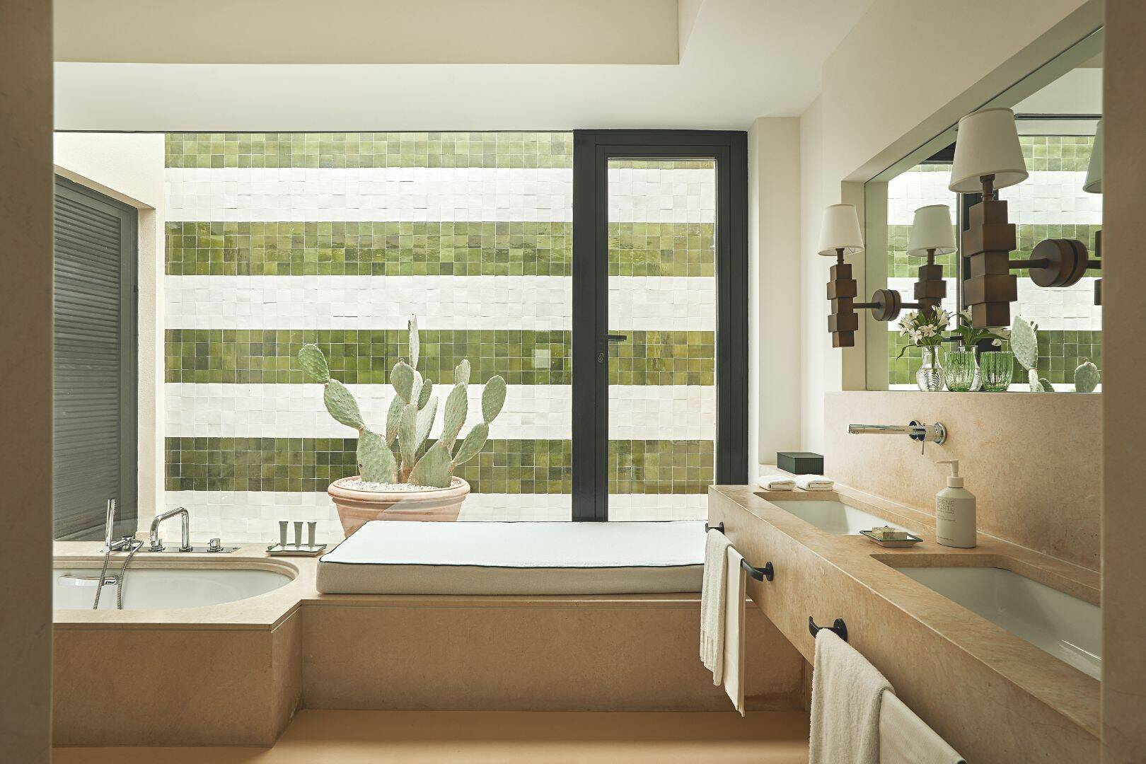 THREE BEDROOM POOL SUITE