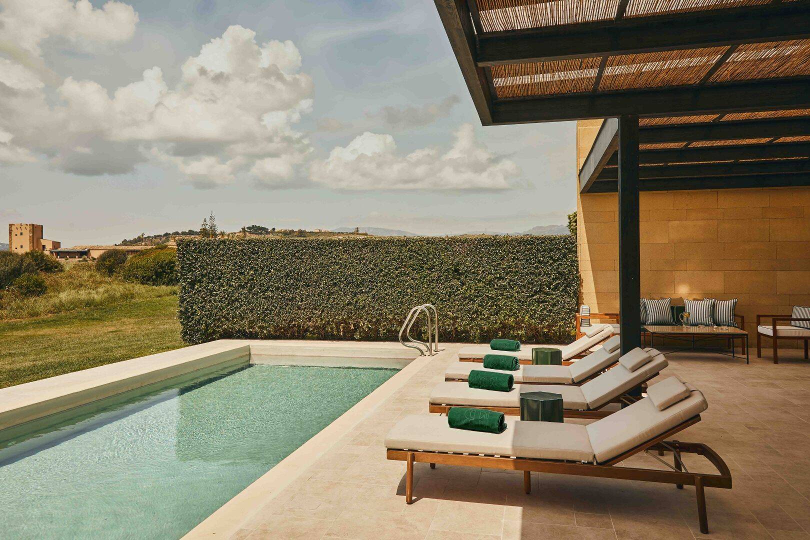 THREE BEDROOM POOL SUITE