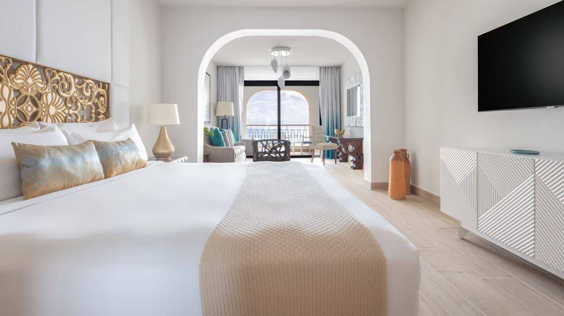 PREMIUM LUXURY JUNIOR SUITE KING 