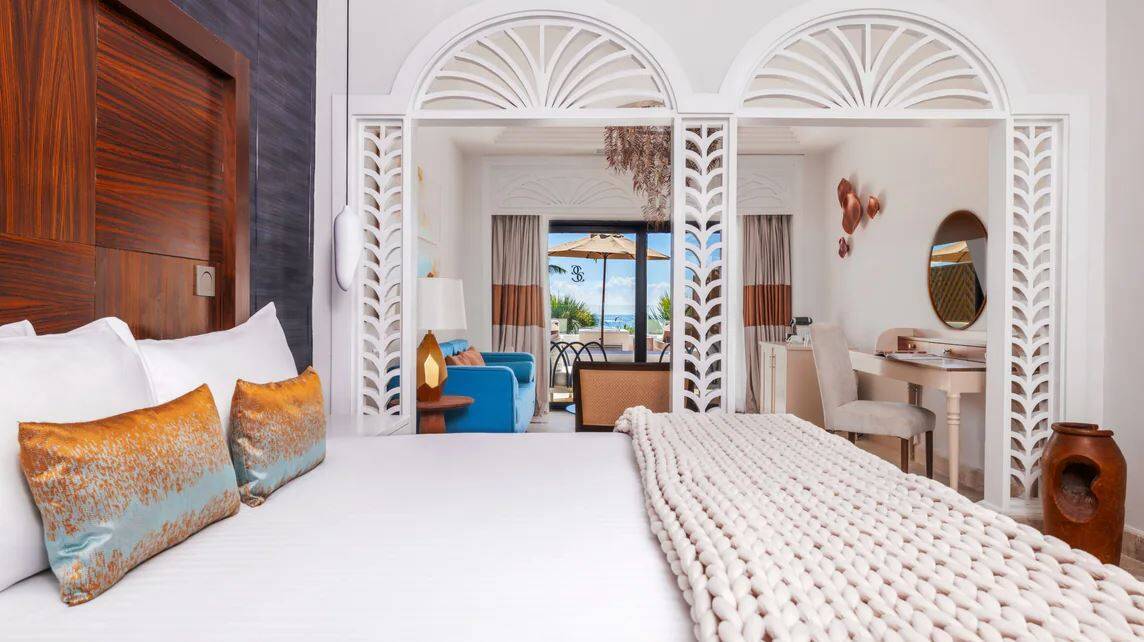 PREMIUM JUNIOR SUITE KING OCEAN VIEW
