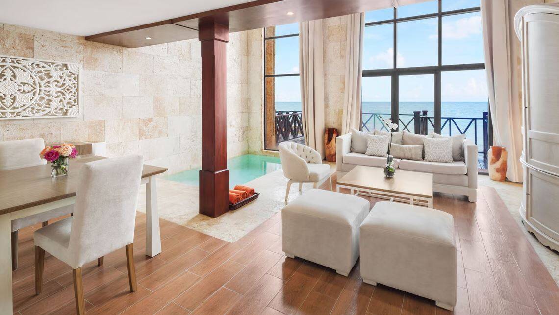 CASTLE ONE BEDROOM SUITE