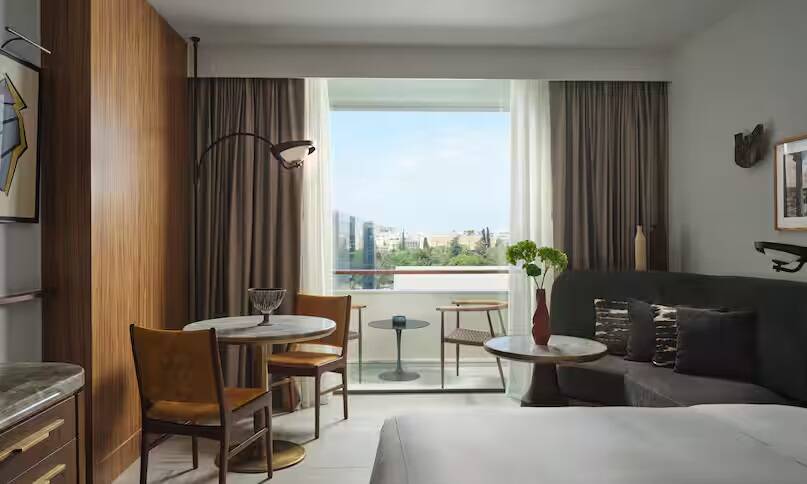 King Deluxe Room with Pool View and Balcony