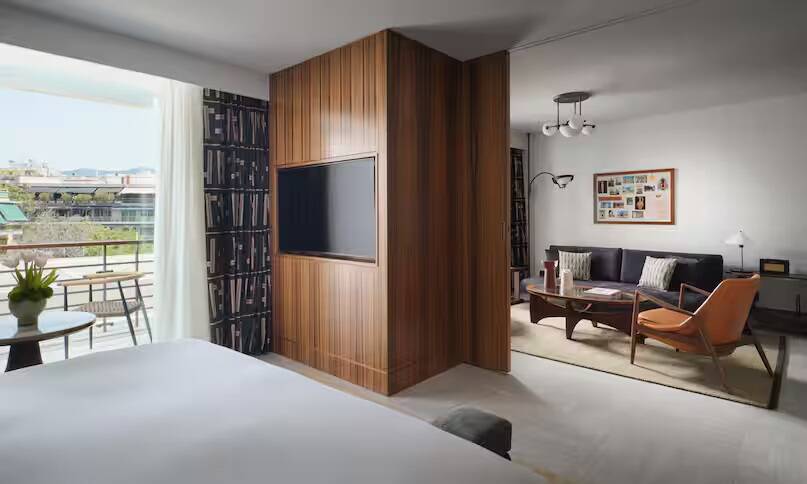 King Deluxe One Bedroom Suite with Balcony