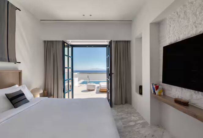 ONIRO VILLA WITH SEA VIEW AND POOL