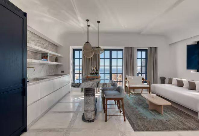ONIRO VILLA WITH SEA VIEW AND POOL