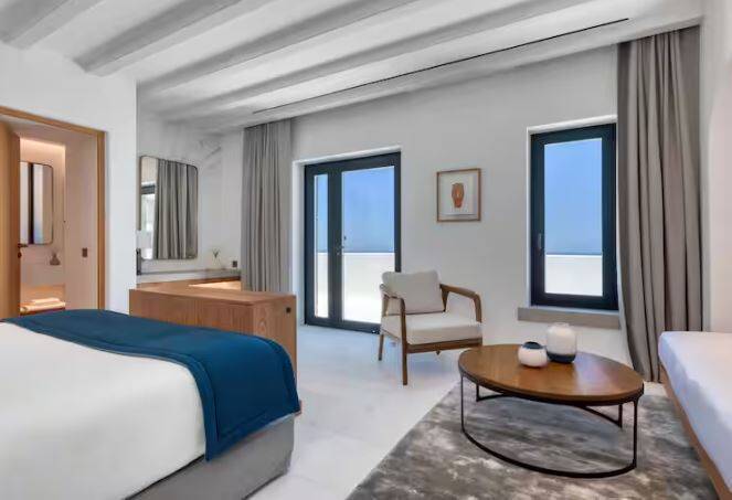 KING DELUXE ROOM SEA VIEW