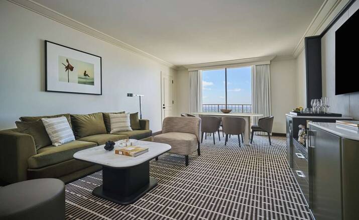 Deluxe One Bedroom Suite