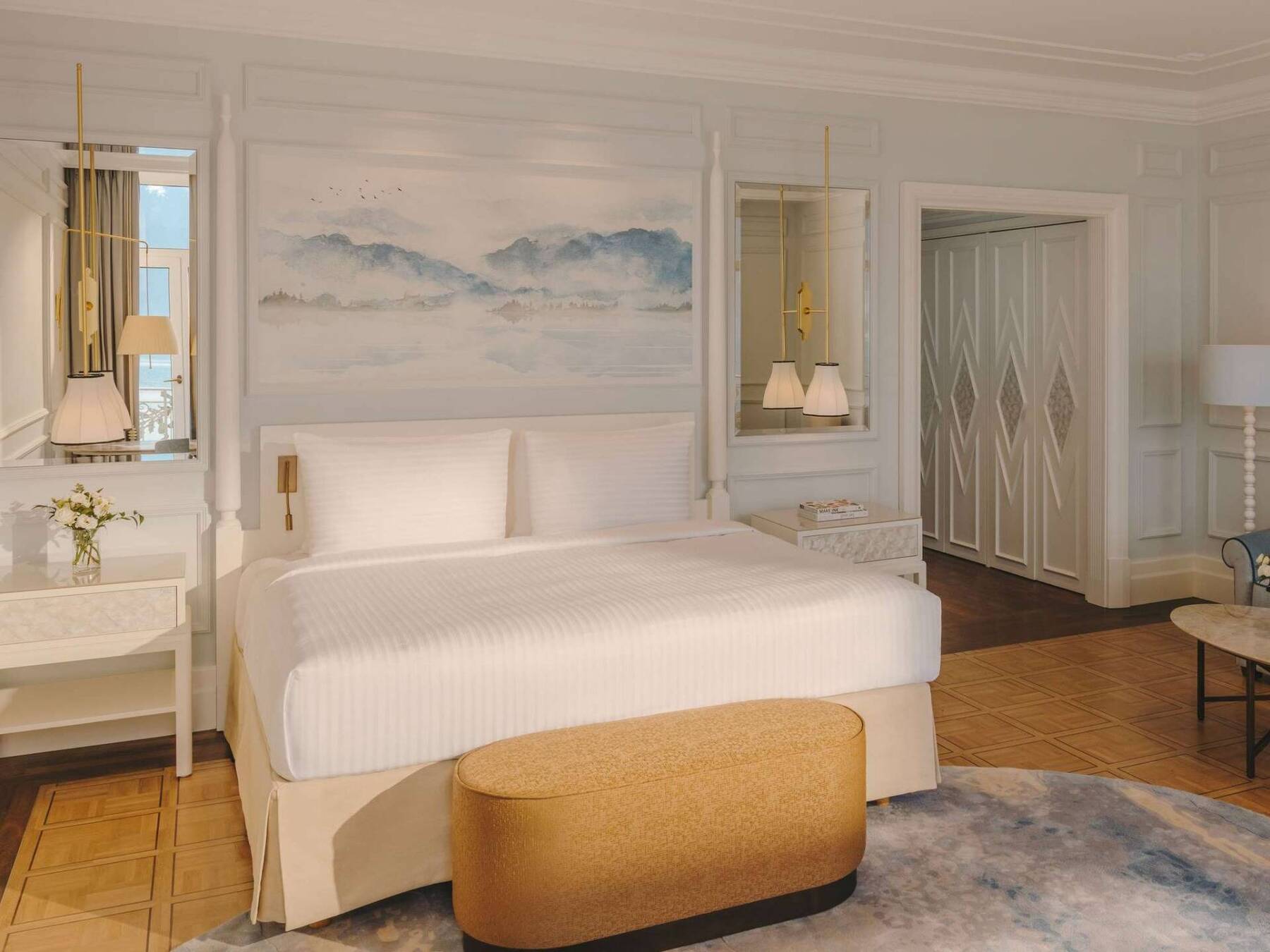 Signature Lake View Room - King Bed