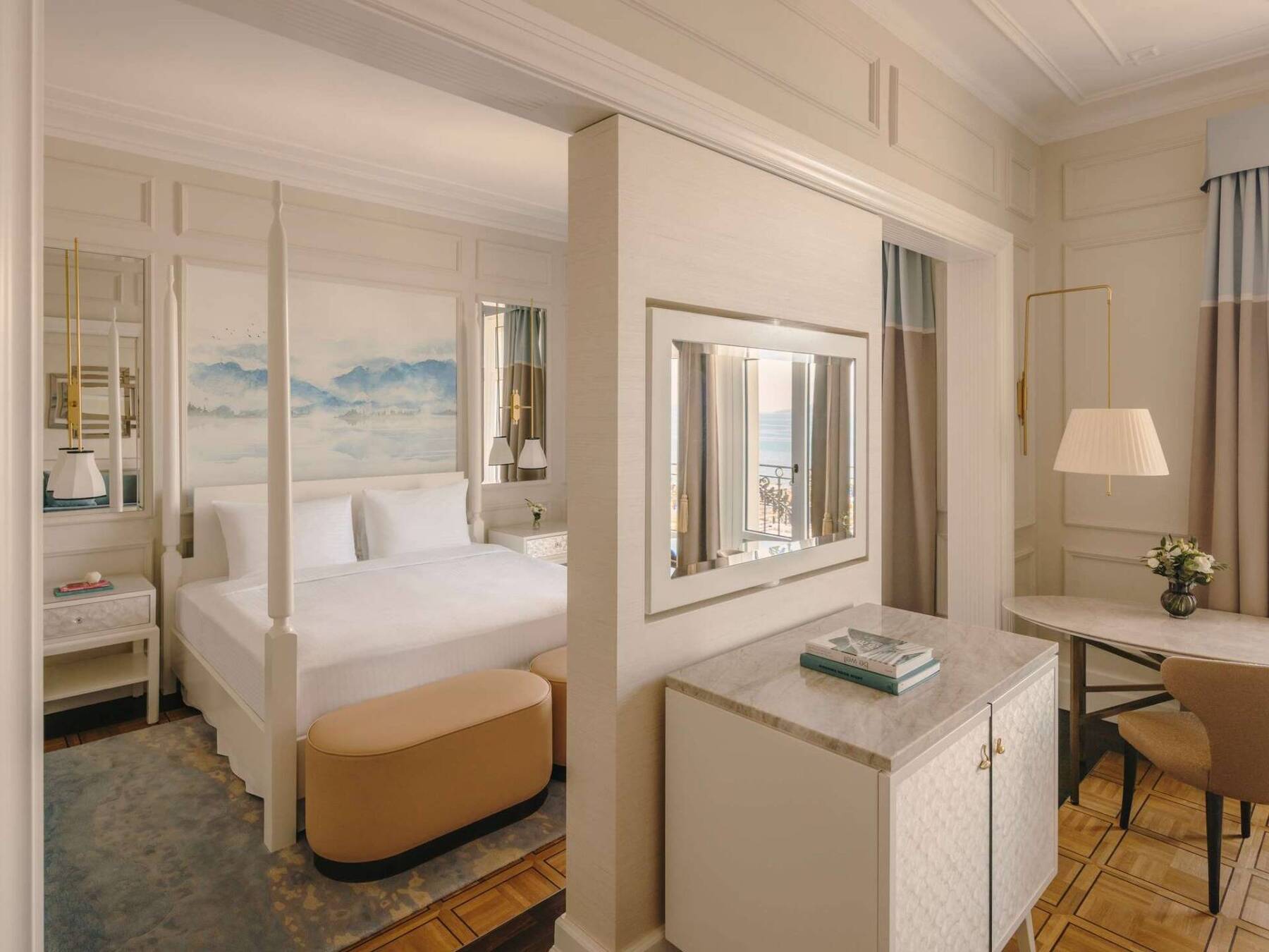 Superior Lake View Room