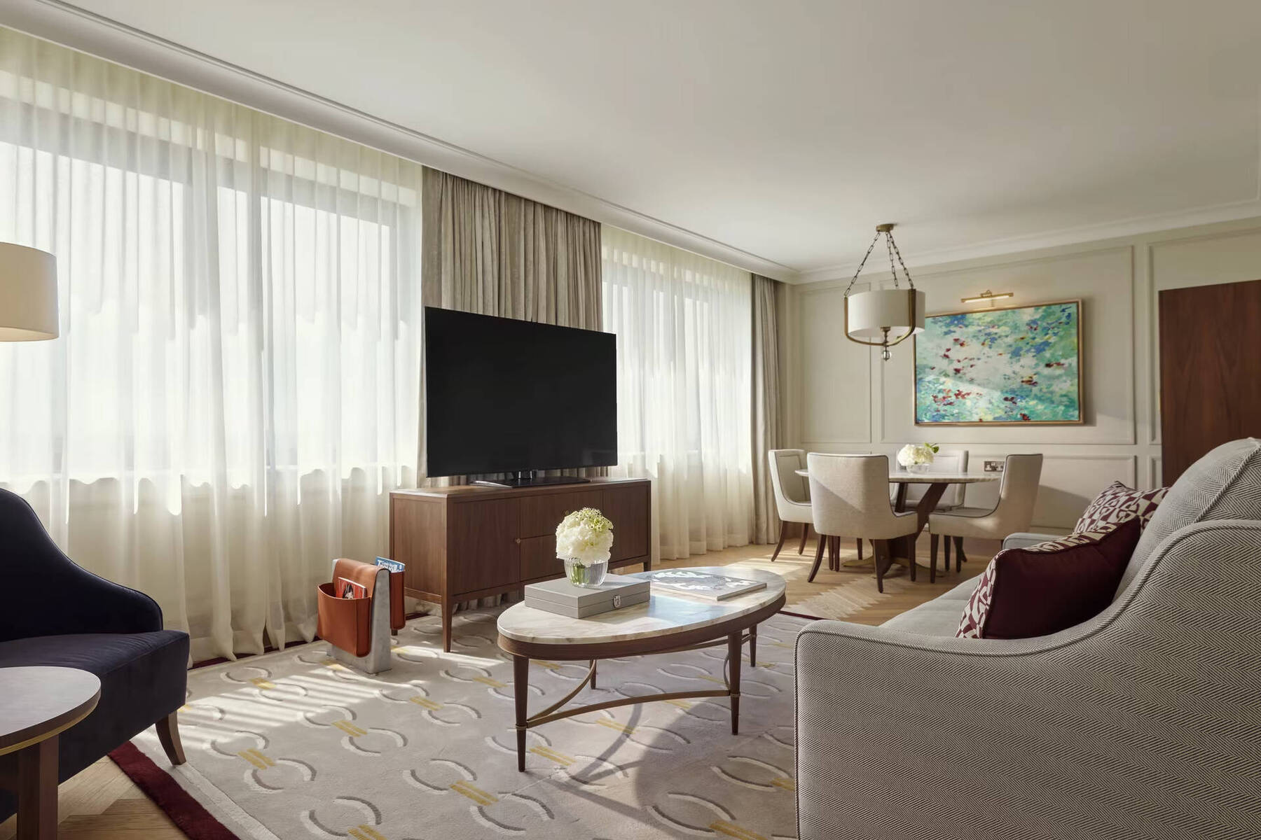 Luxury Suite