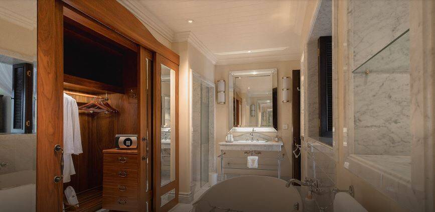 EXECUTIVE TWIN SUITE