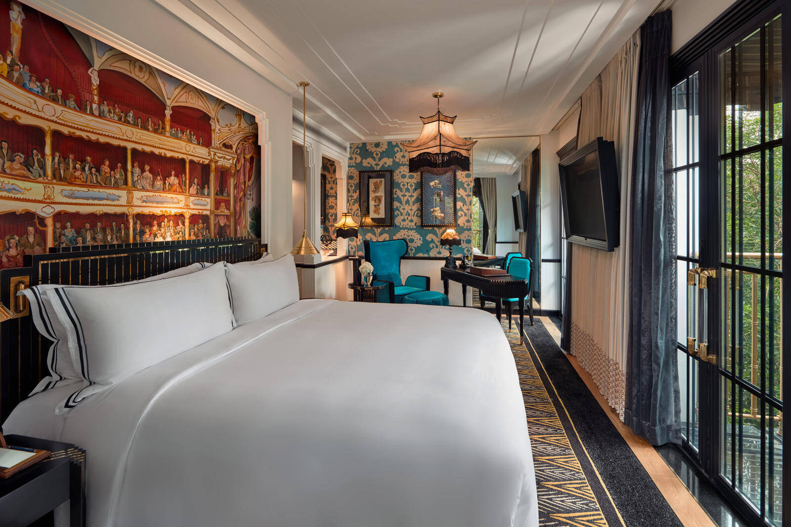 JUNIOR SUITE