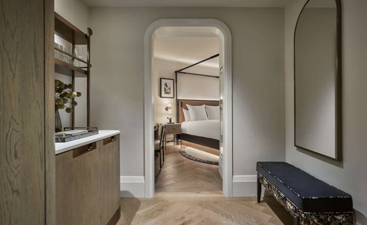 One Bedroom Suite King