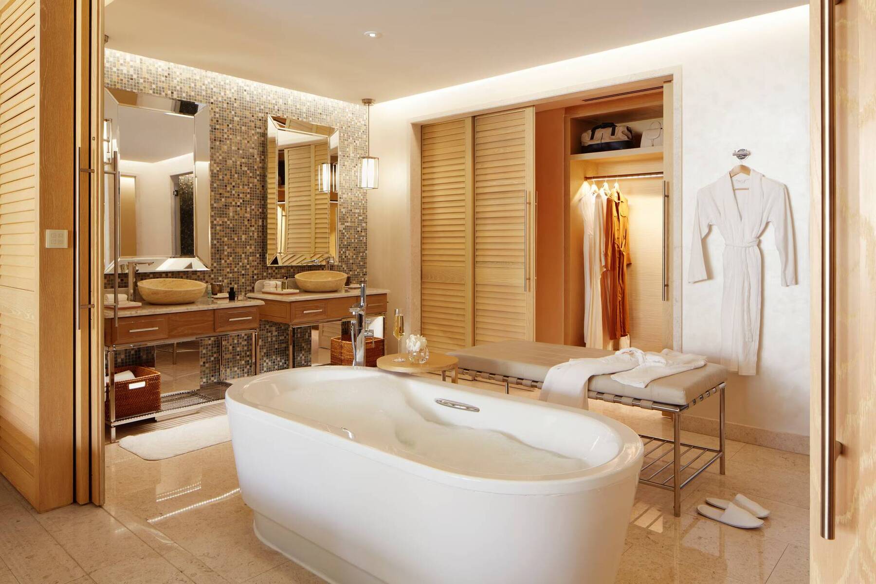 Deluxe Ocean Room
