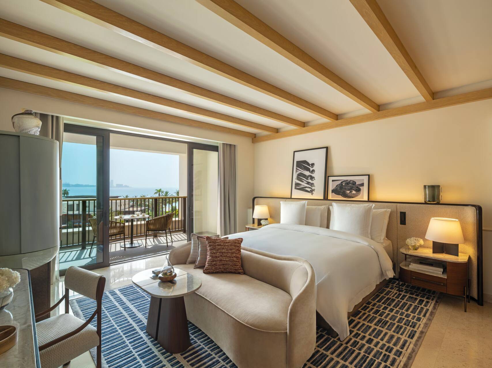 Deluxe Ocean Room