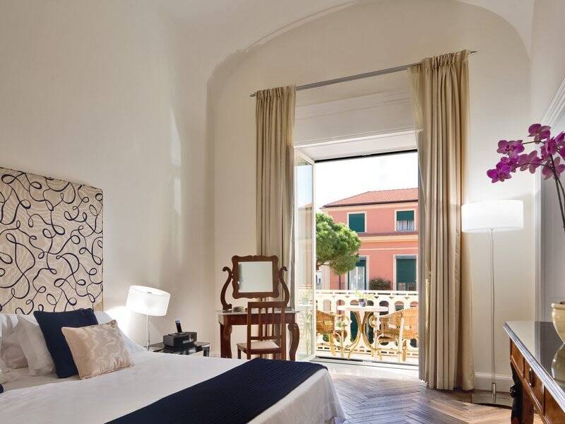 Superior Junior Suite Side Sea View