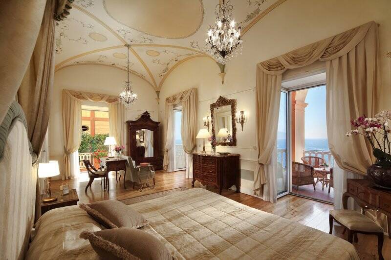 Deluxe Sea View Suite