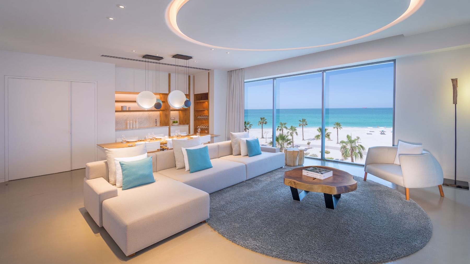 Luux Sea View King Suite