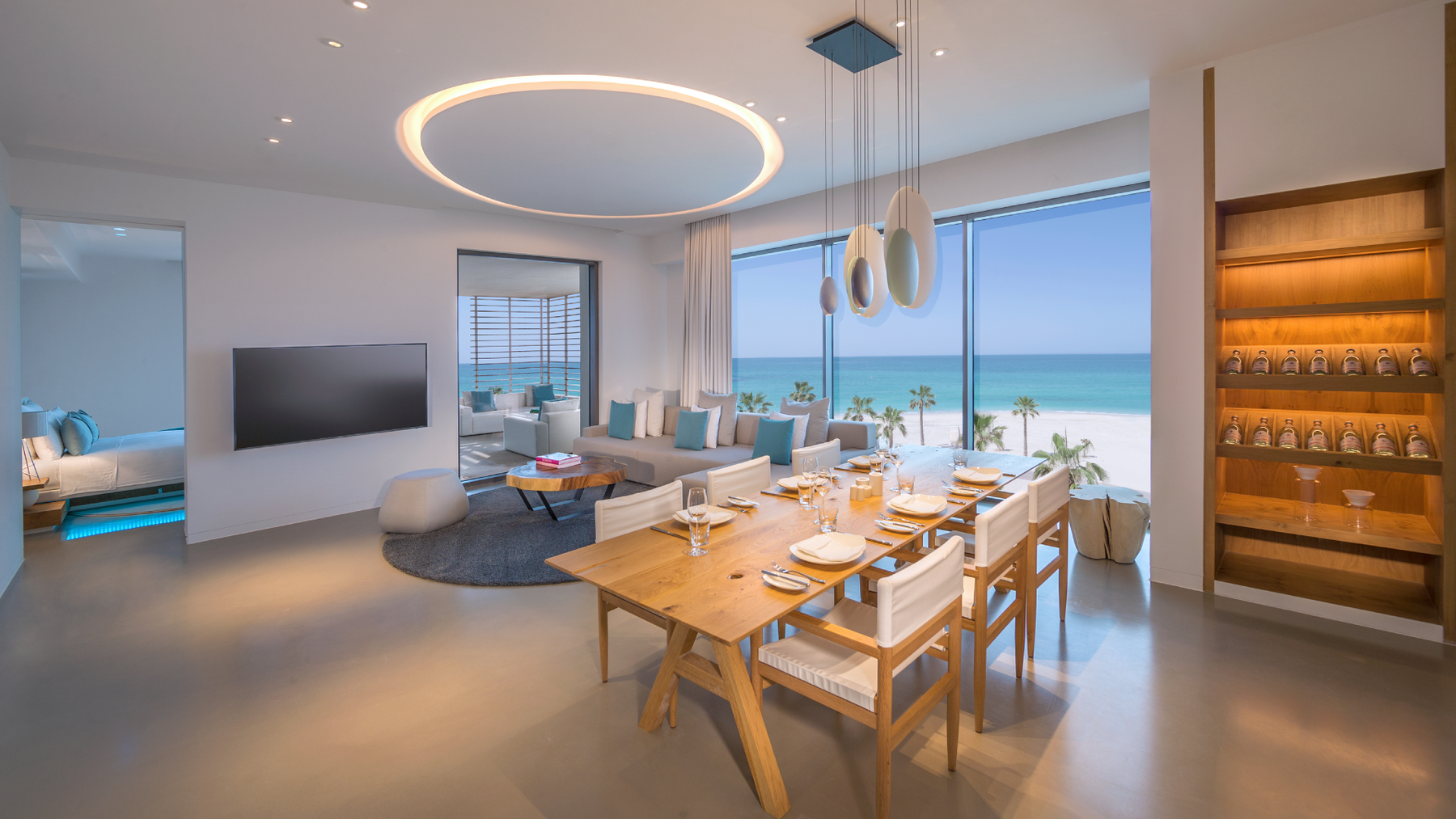 Luux Sea View King Suite