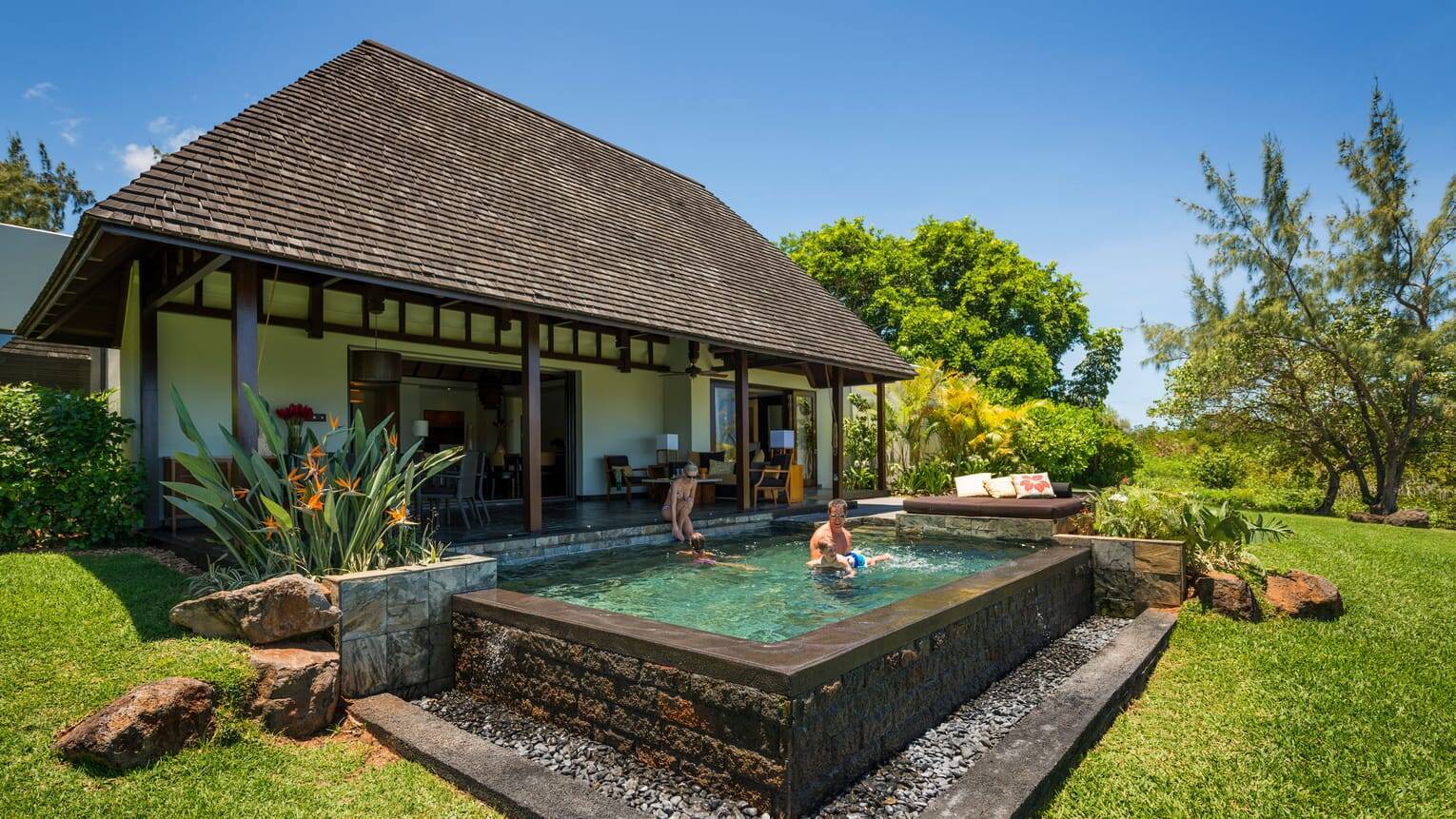 THREE BEDROOM RESIDENCE WITH POOL
