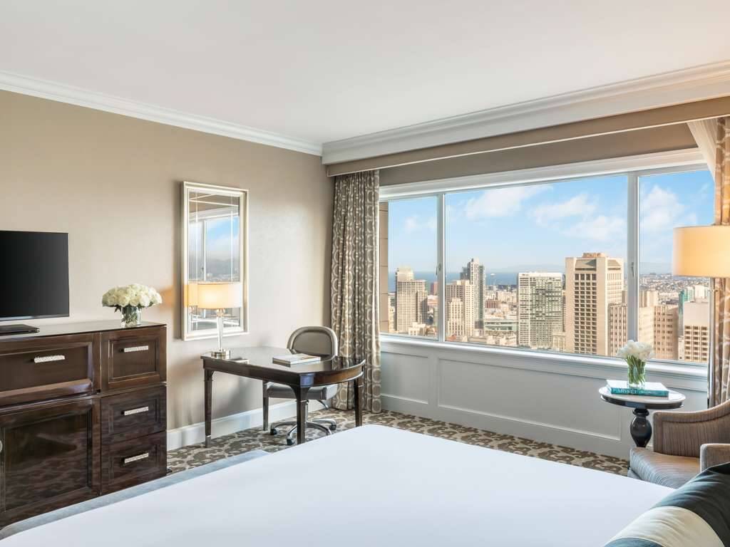 Signature Skyline View King