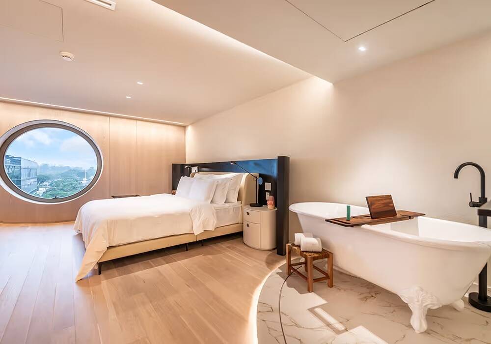 Champs Élysées Suite