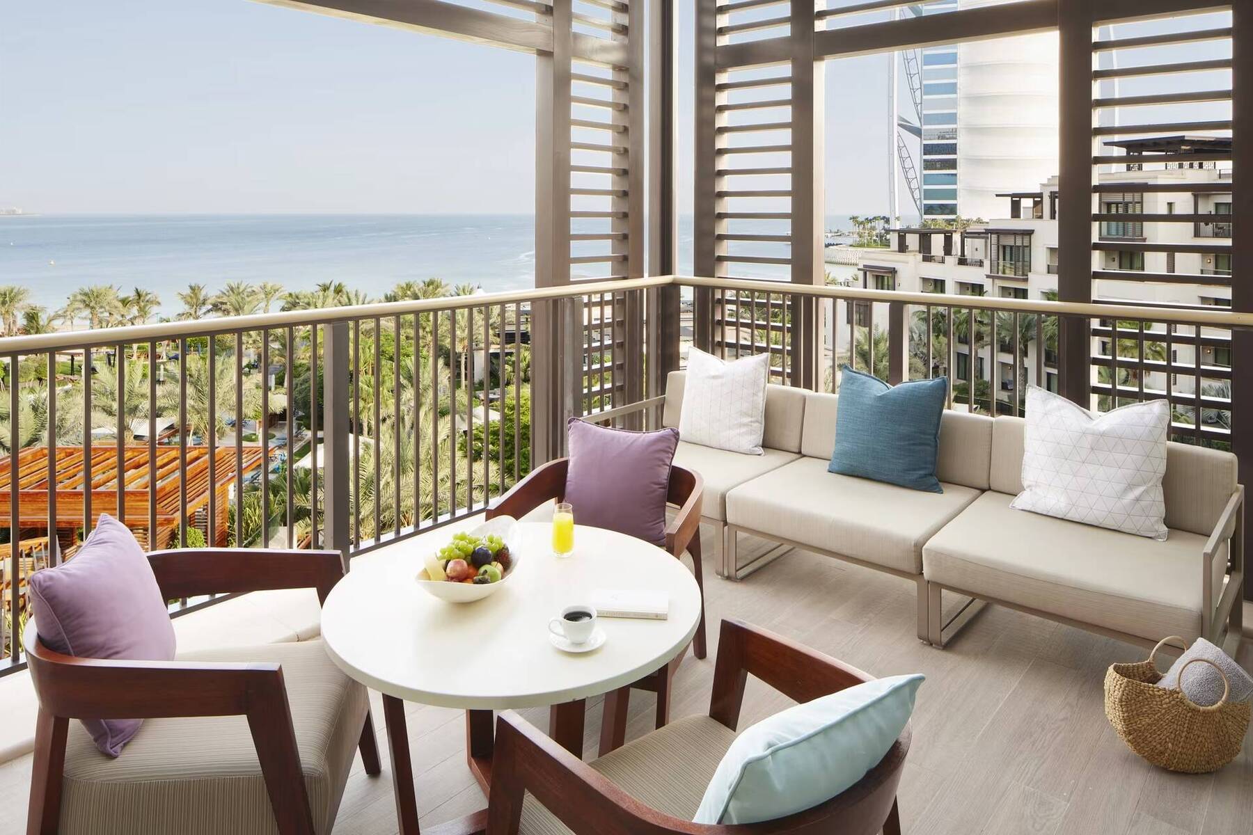 Deluxe Family Suite
