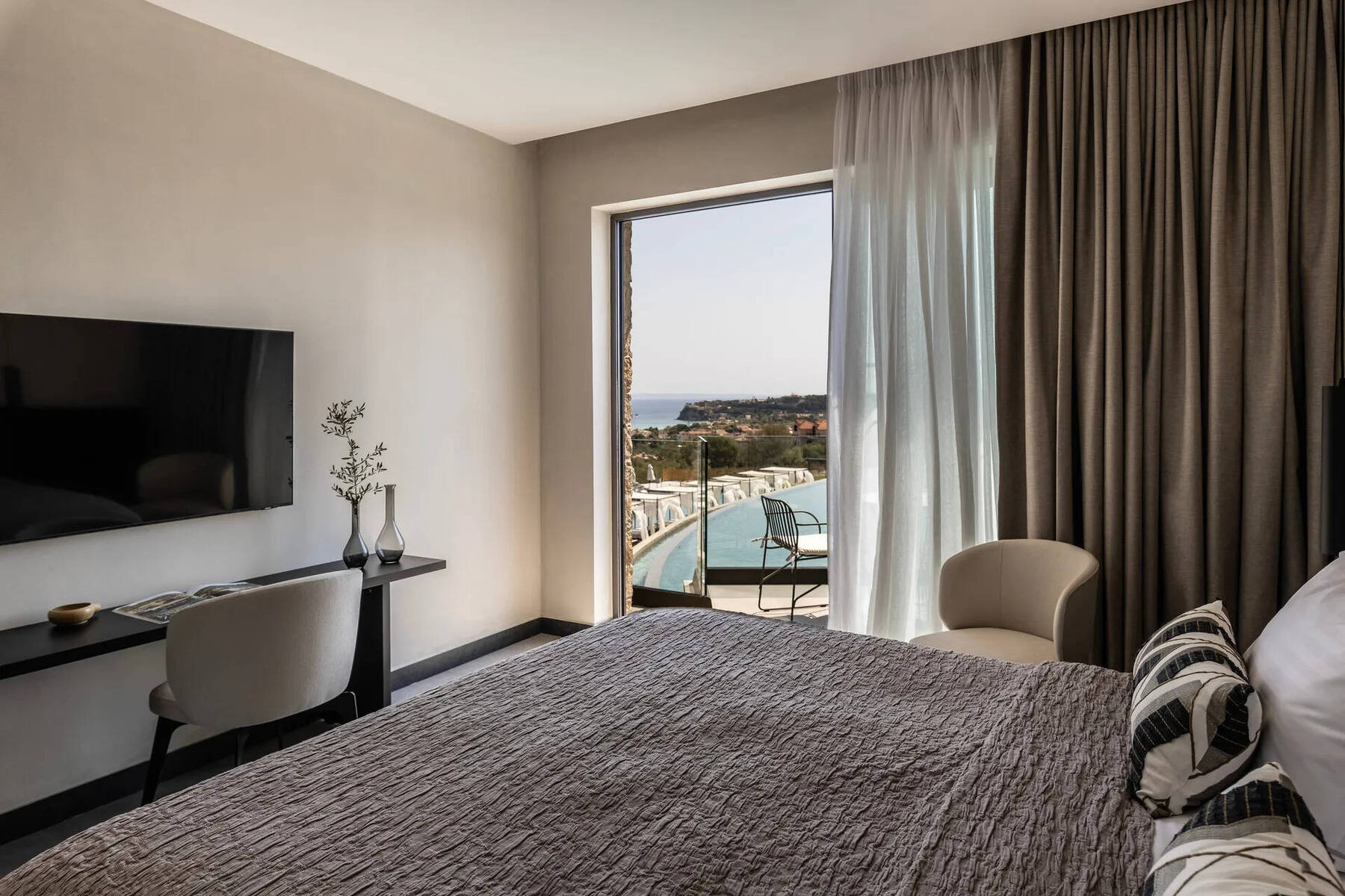 Superior Suite Partial Sea View