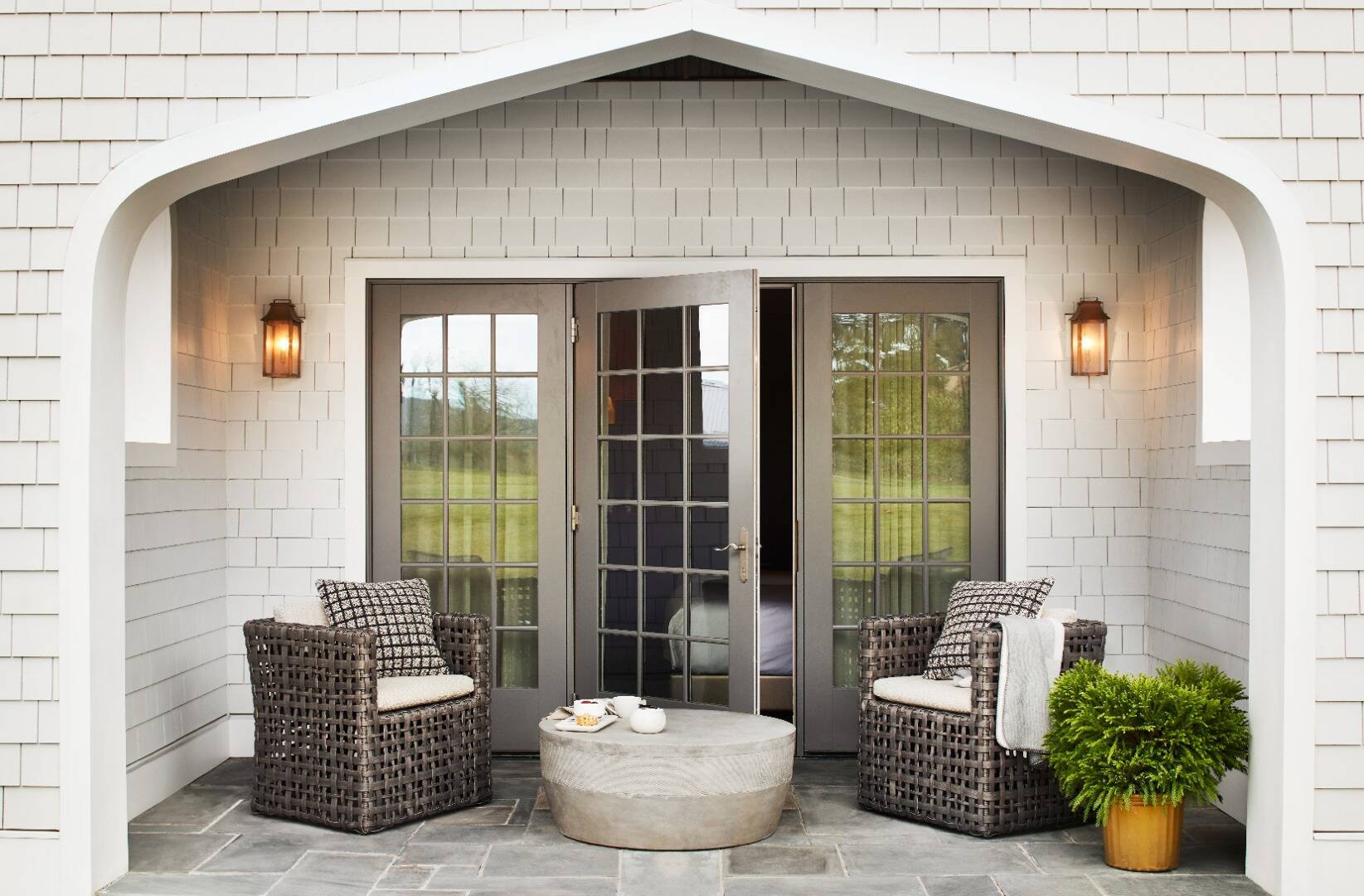 Blossom Hill King with Outdoor Space