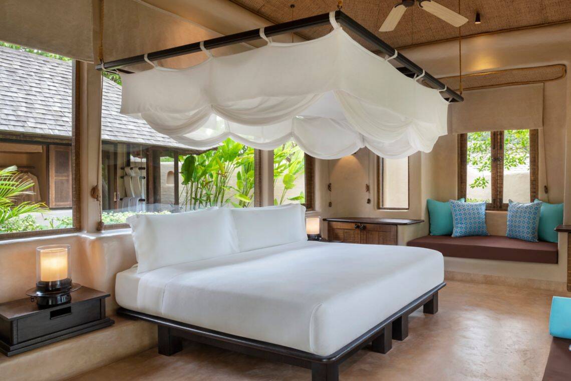 ONE BEDROOM VILLA, SOFA BED AND BEACHFRONT