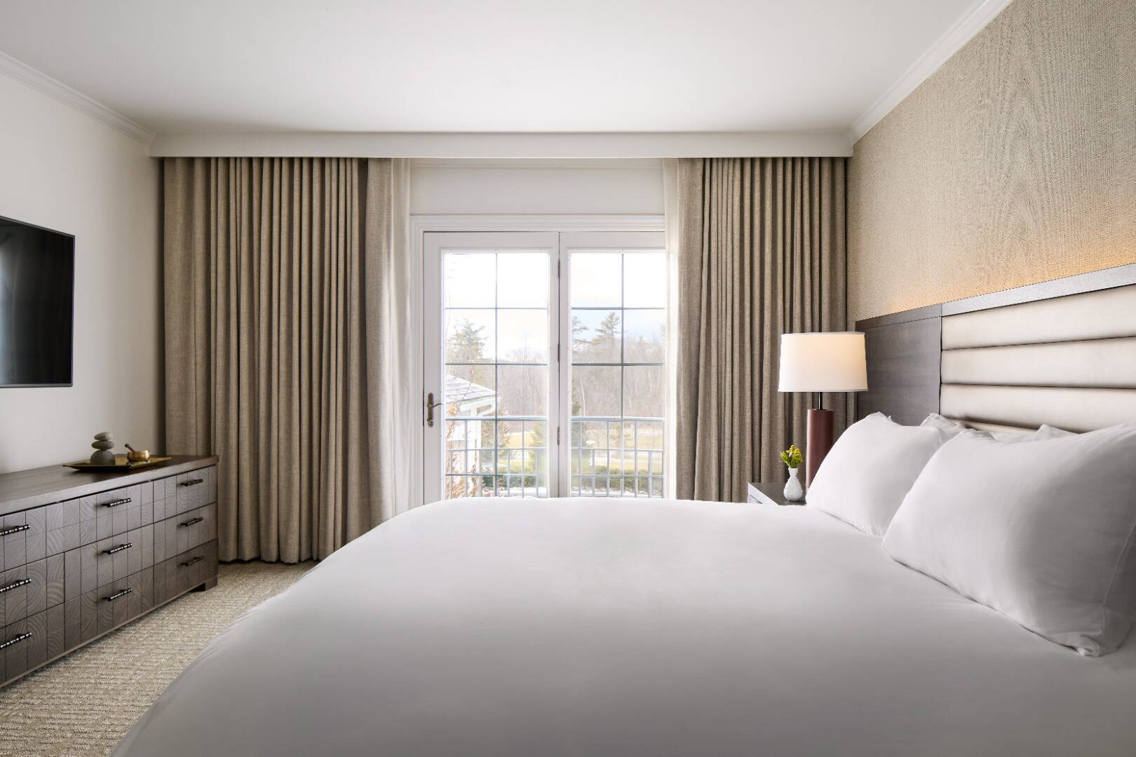 Hemlock Suite with King Bed