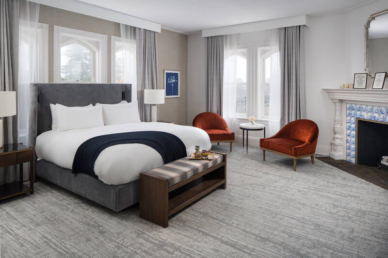 Frost Mansion Room with King Bed