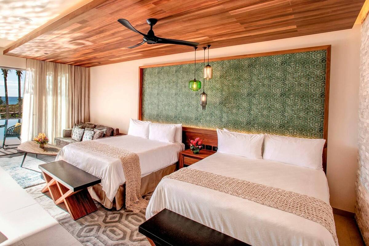 Swim Out Queen Suite