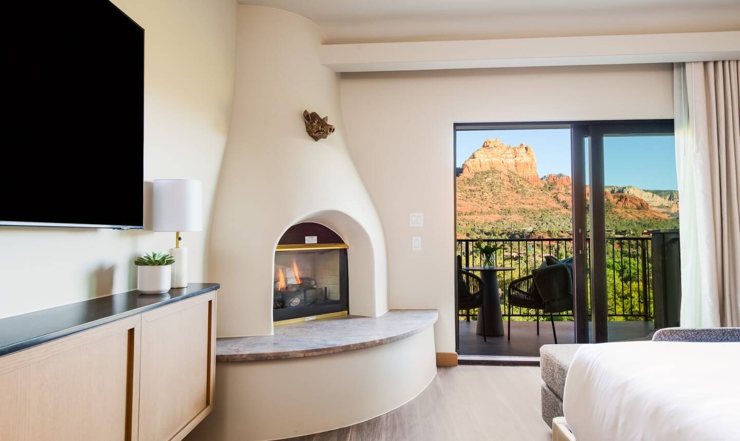Cliffs King Deluxe with Fireplace