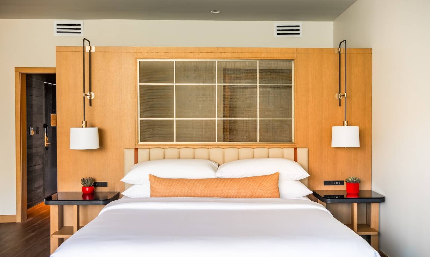 Cliffs Junior Suite with Fireplace