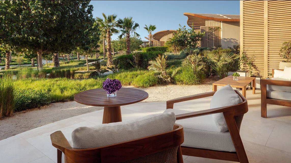 RED SEA SUITE JUNIOR SUITE KING PARTIAL SEA VIEW