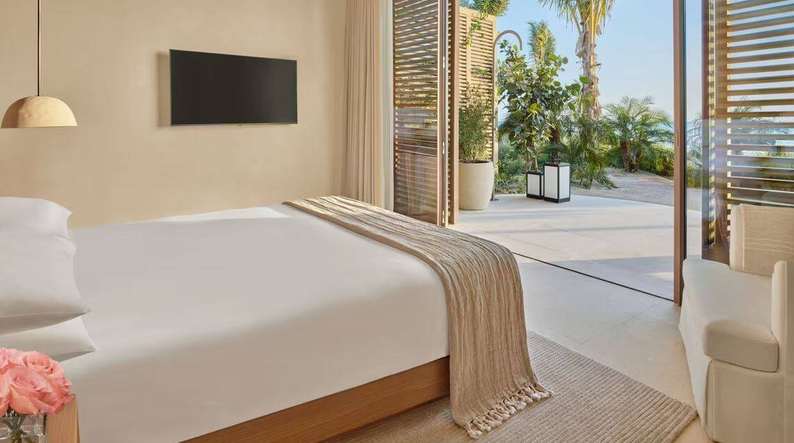 CORAL SUITE TWO BEDROOM SEAFRONT 