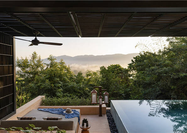 Mekong Explorer Pool Suite