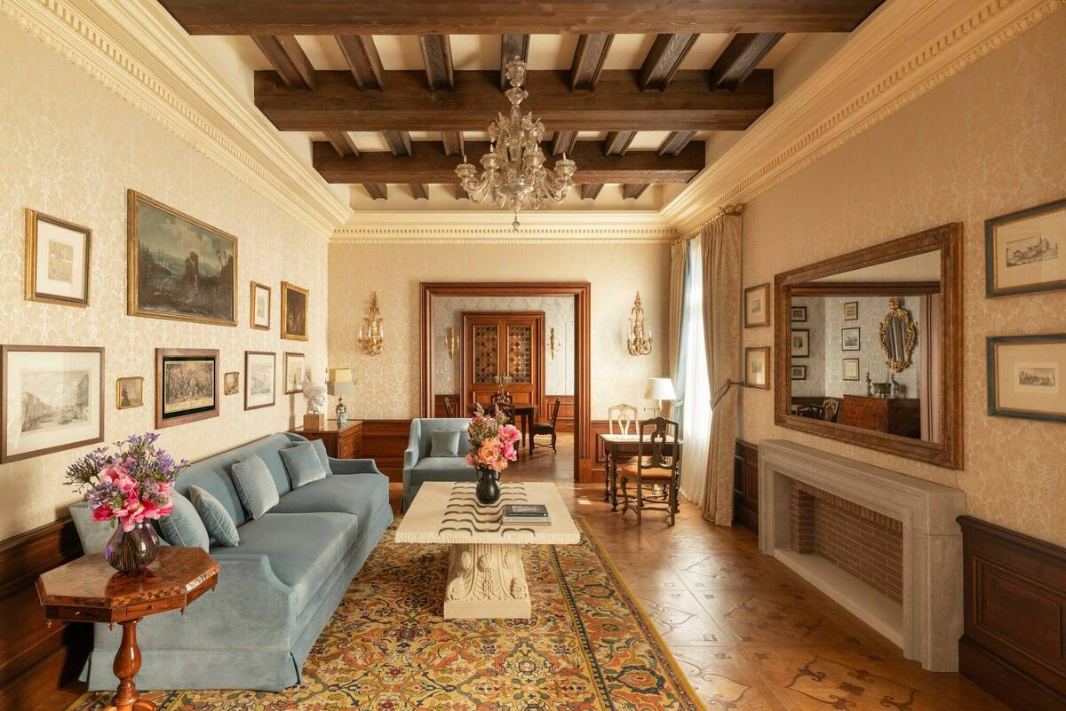 Signature Suite