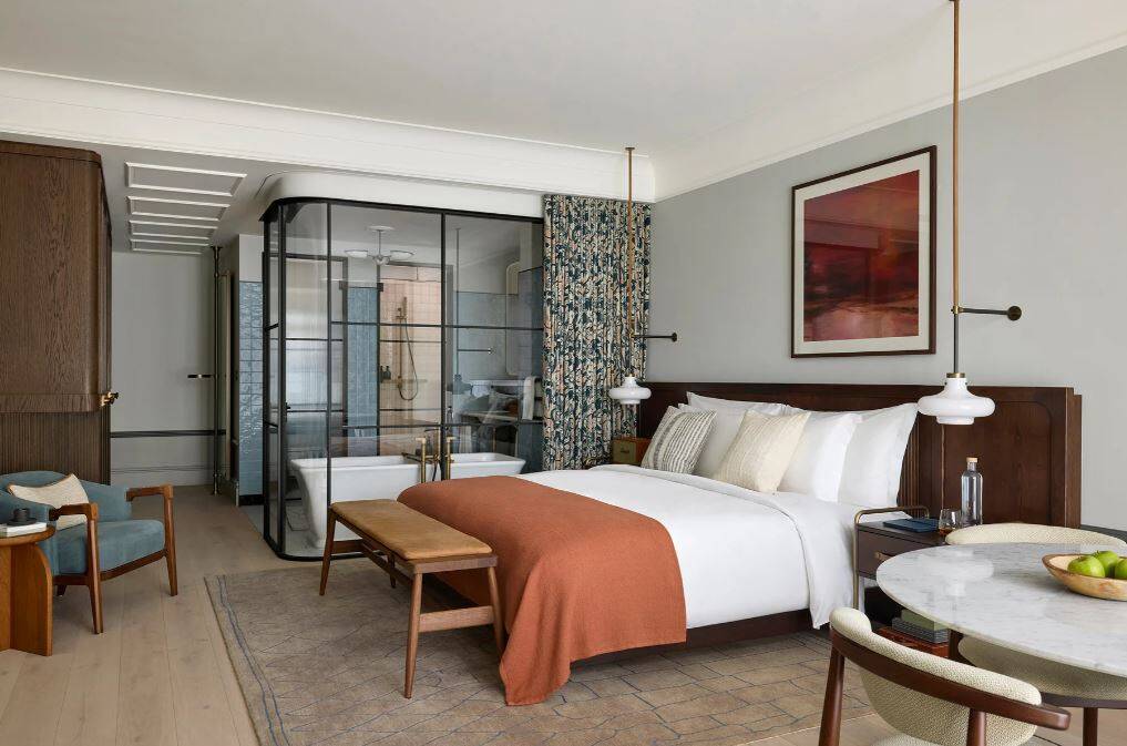 JUNIOR SUITE
